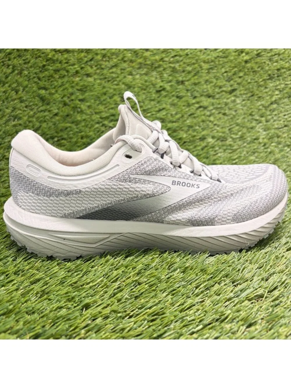 Brooks Revel 7 Womens Size 9 Gray Athletic Running Walking Shoes Sneakers